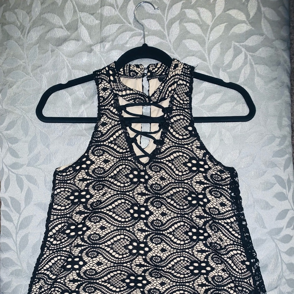 Rue21 sleeveless lace top